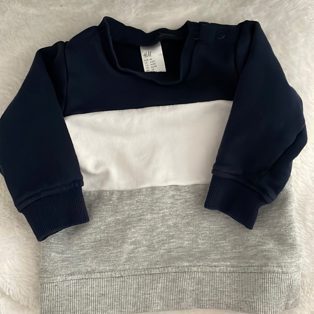 H&M 4-6 Months crew neck